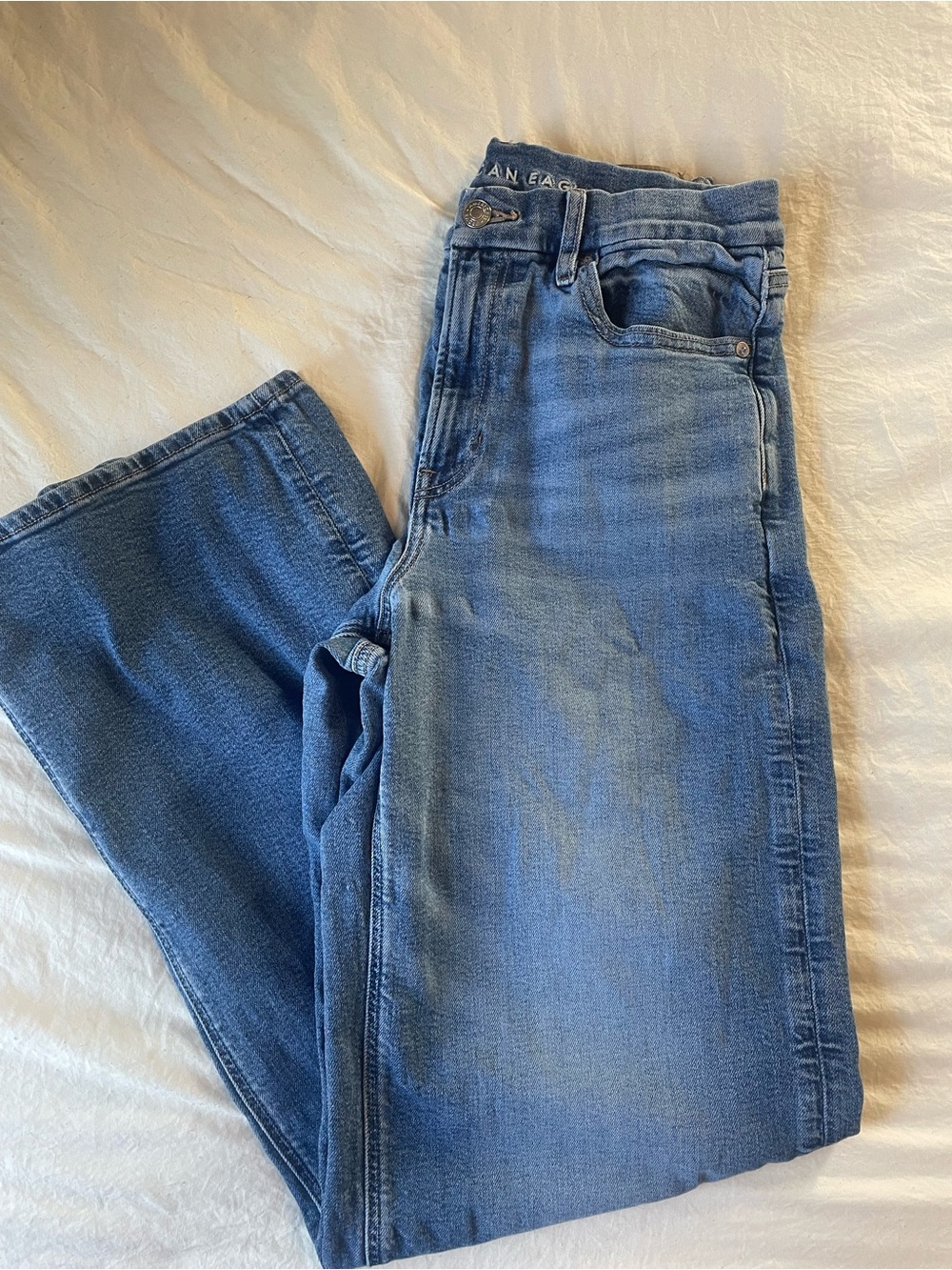 American Eagle Outfitters Women’s Light Blue Relaxed Denim Jeans